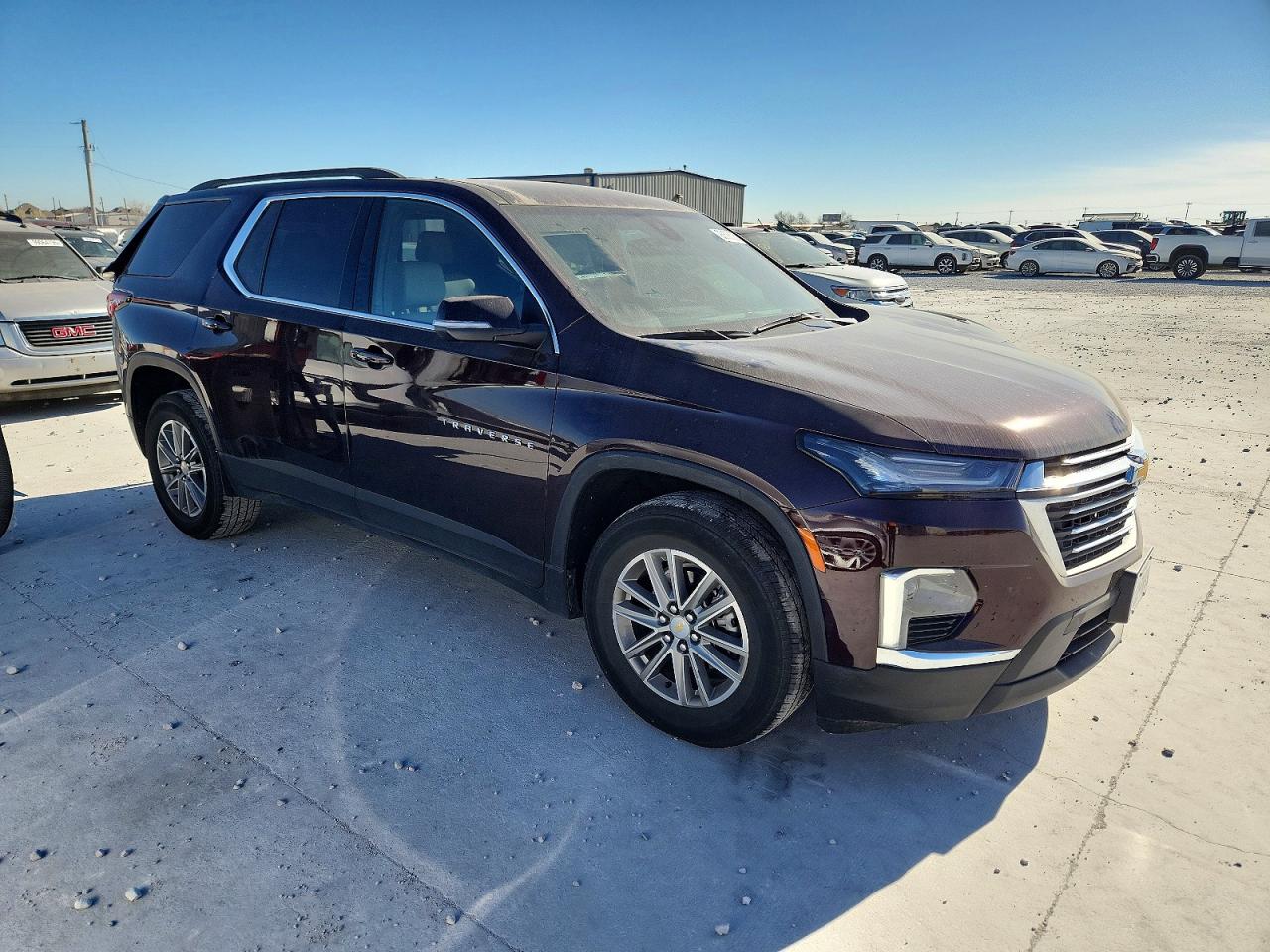2023 CHEVROLET TRAVERSE LT photo 4