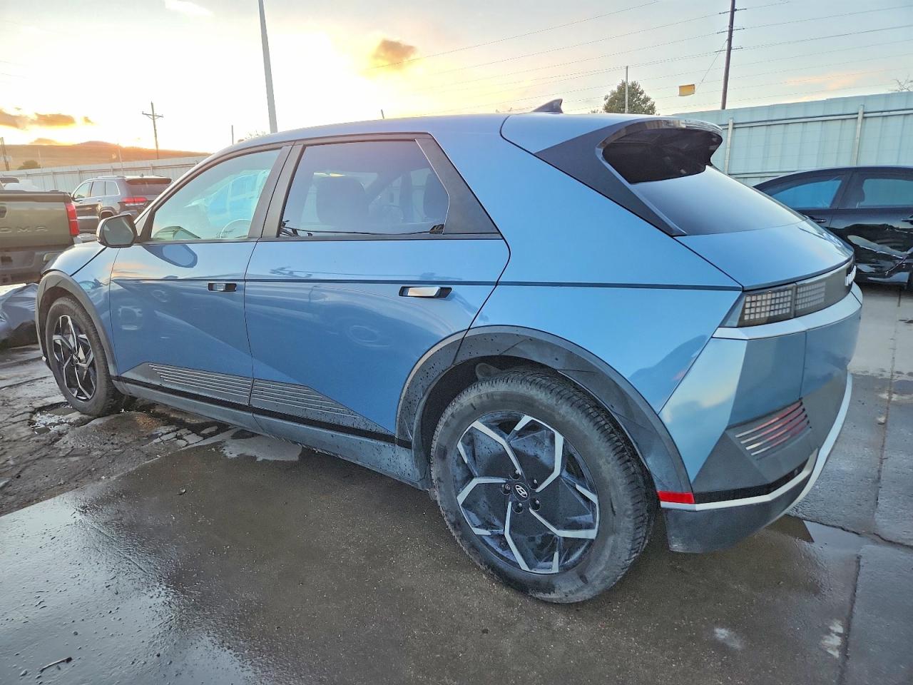 2023 HYUNDAI IONIQ 5 SE photo 2