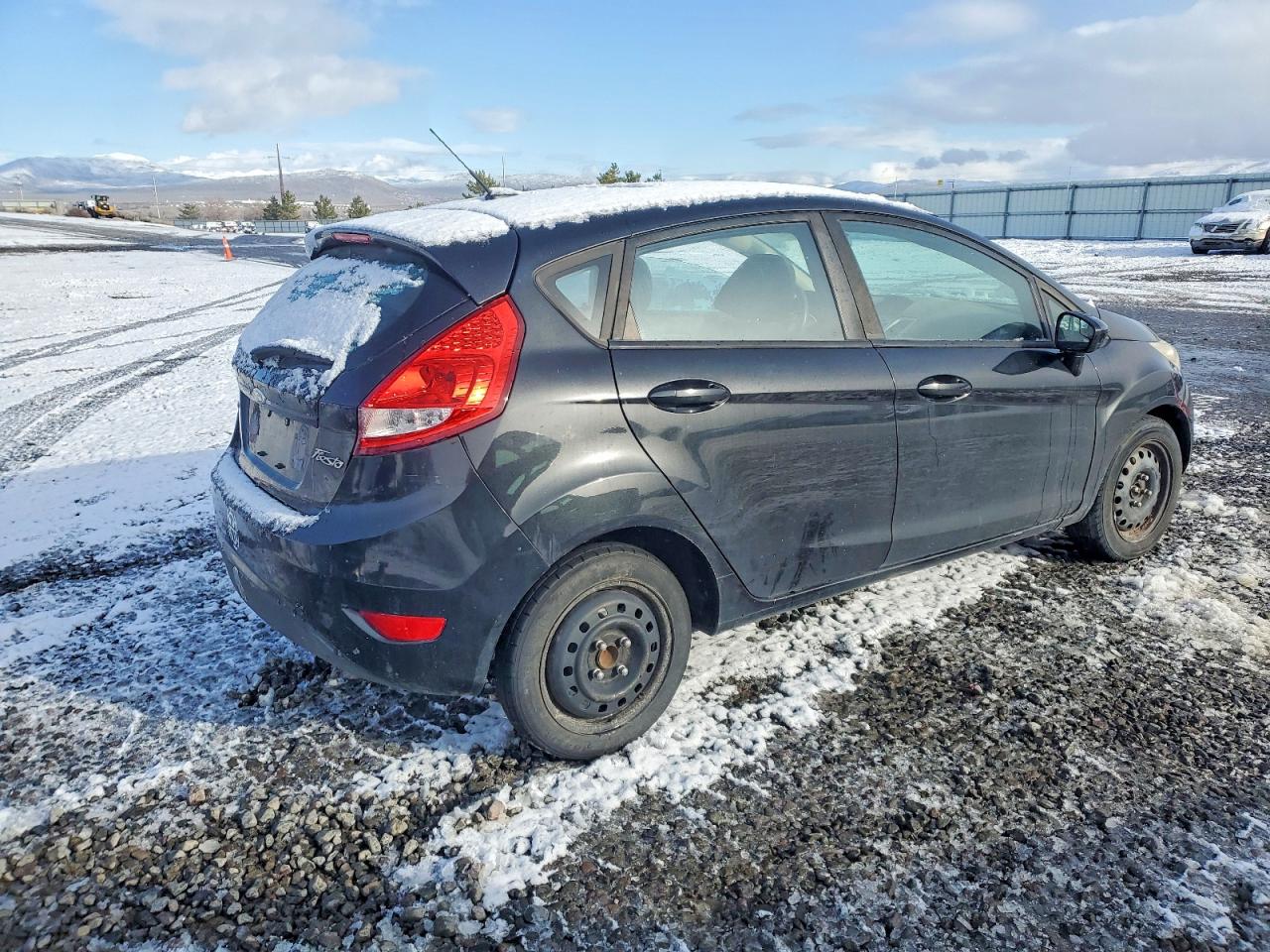 2012 FORD FIESTA SE photo 5