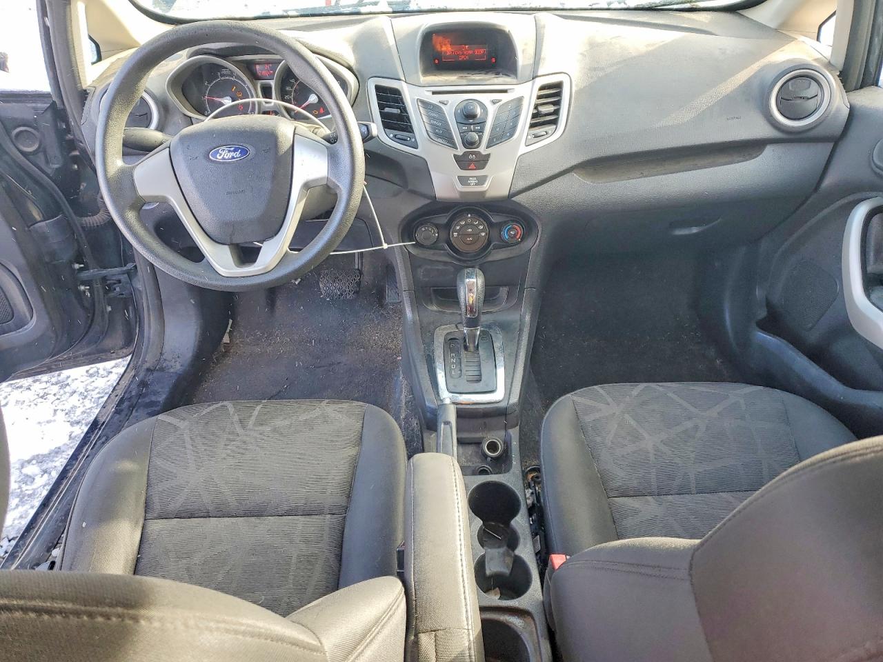 2012 FORD FIESTA SE photo 15