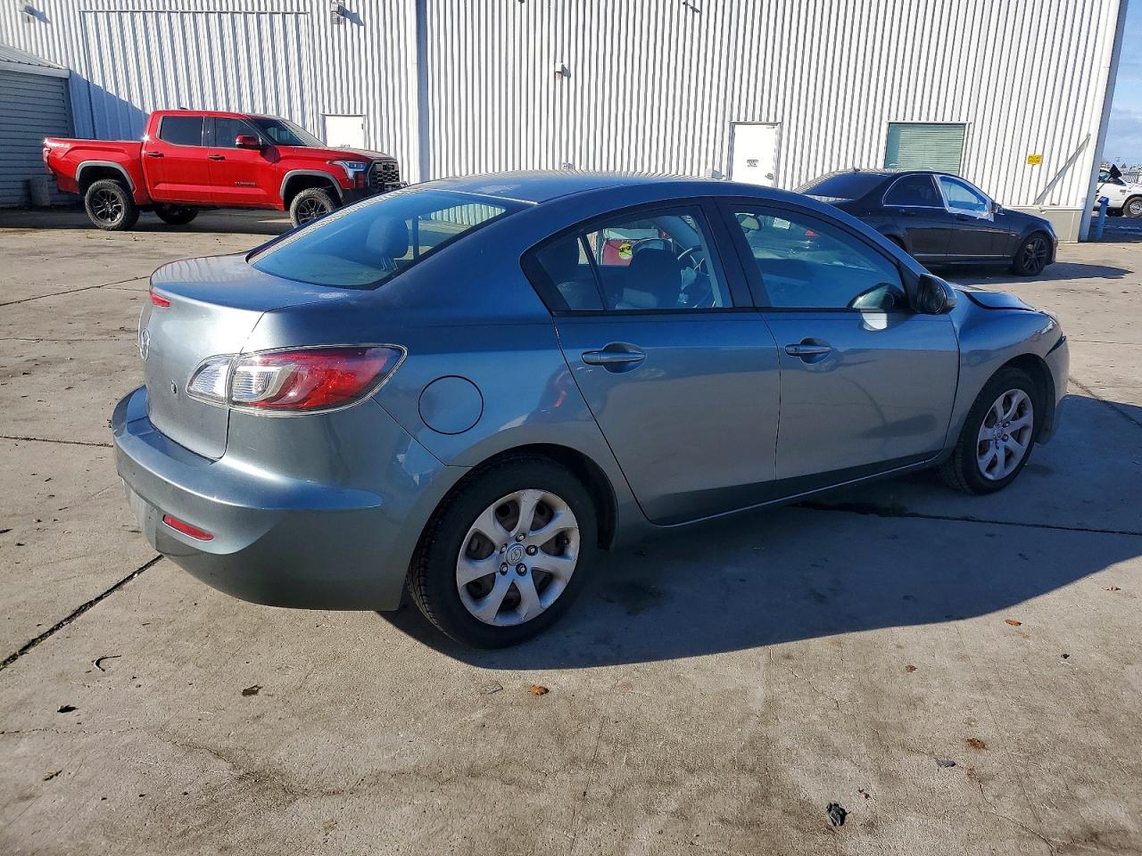 2013 MAZDA 3 I photo 3
