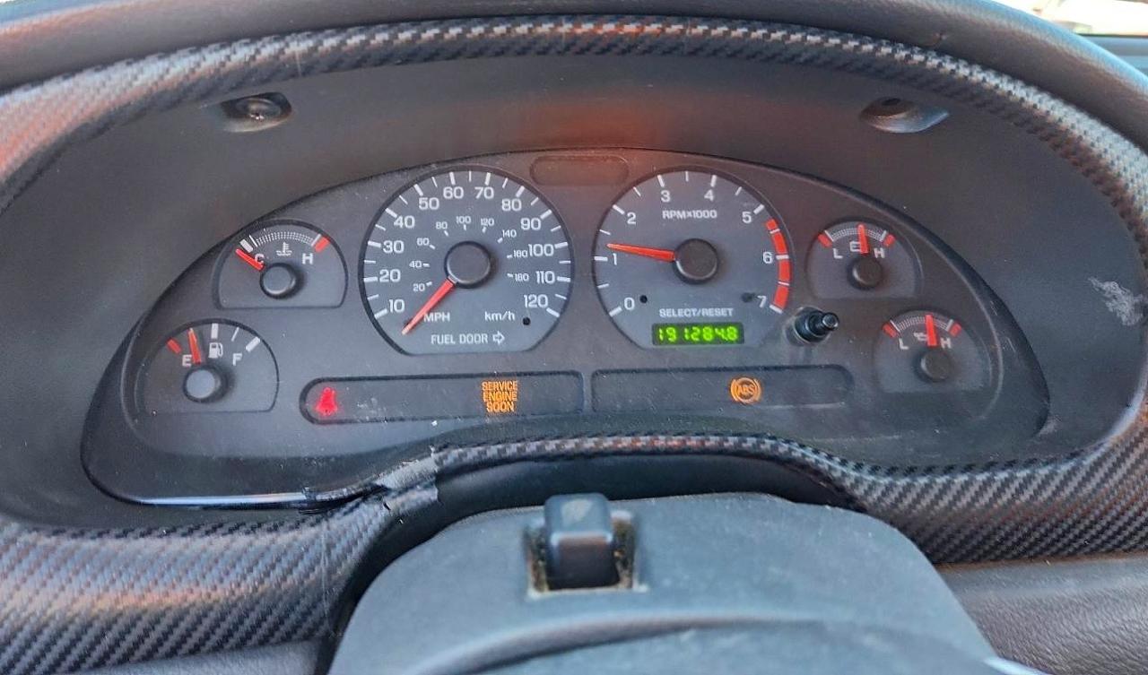 2004 FORD MUSTANG photo 9