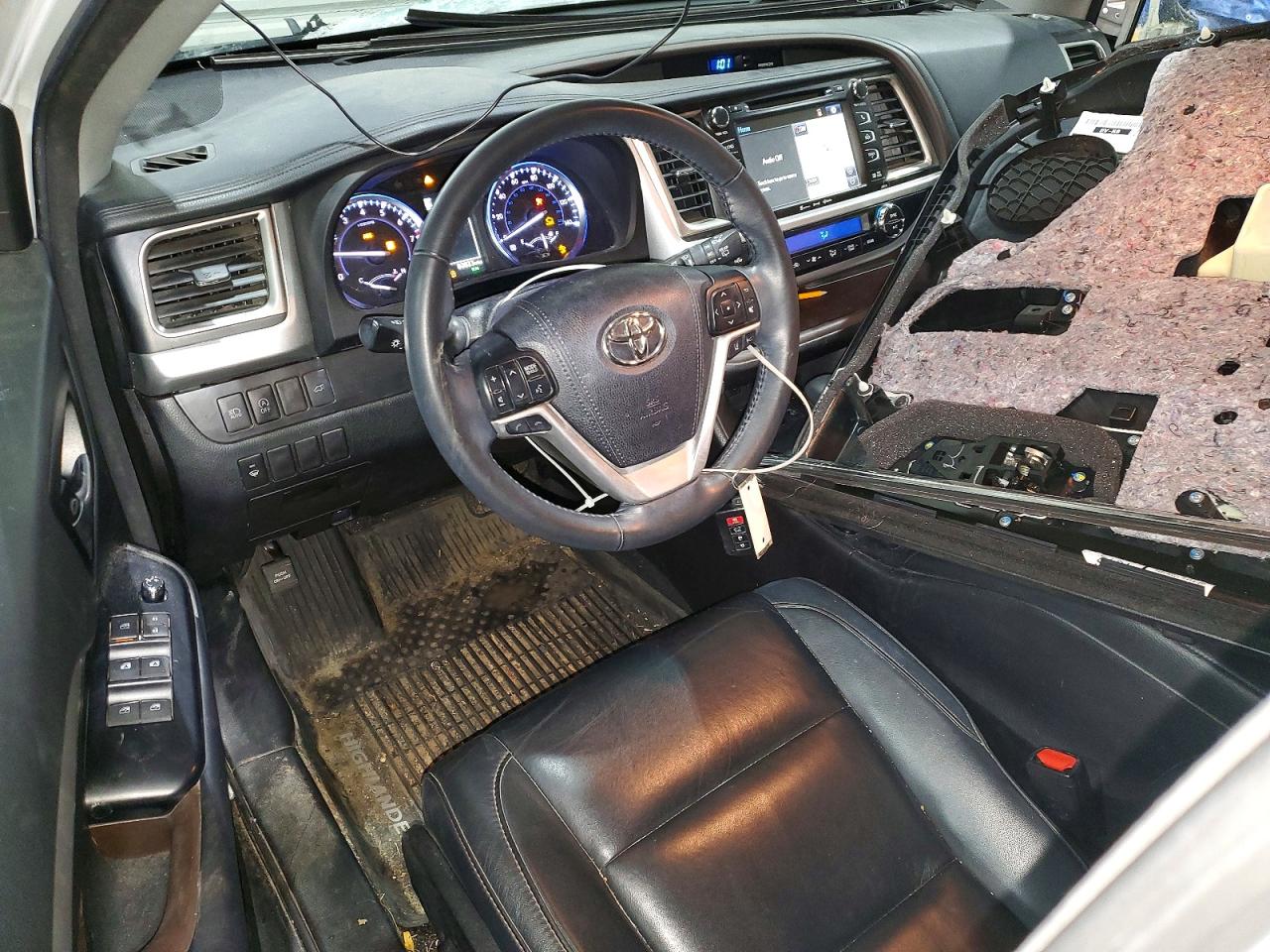 2018 TOYOTA HIGHLANDER SE photo 8