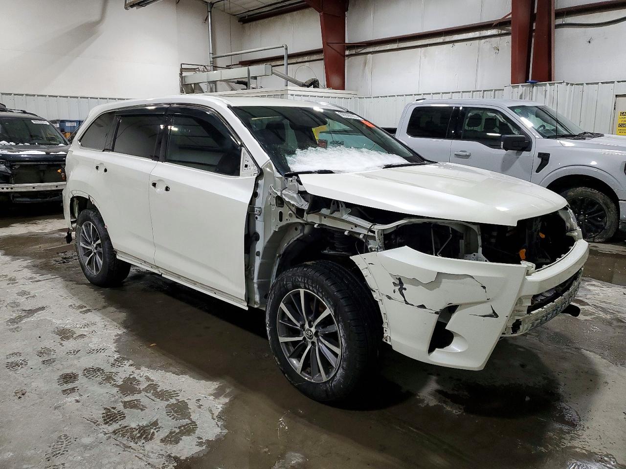 2018 TOYOTA HIGHLANDER SE photo 4