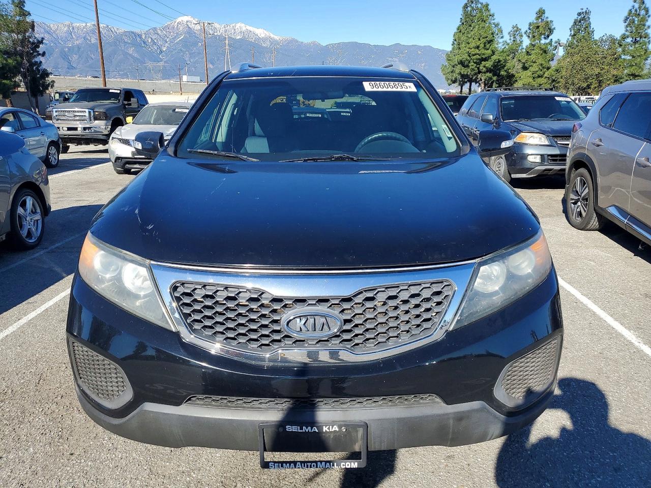 2013 KIA SORENTO LX photo 5