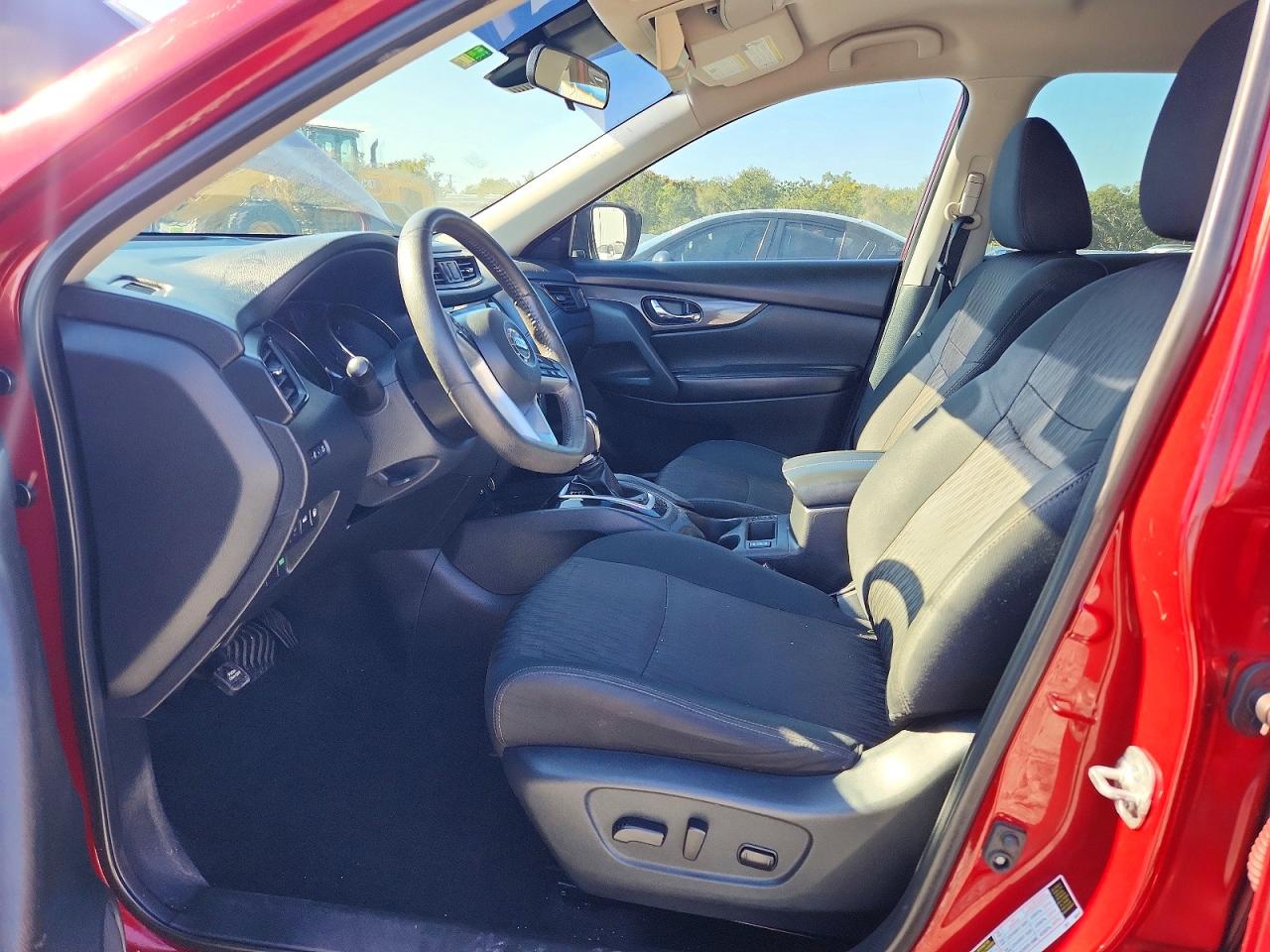 2019 NISSAN ROGUE S photo 7