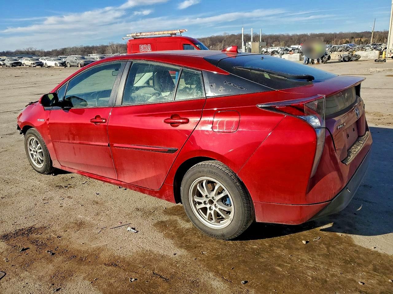 2016 TOYOTA PRIUS photo 2