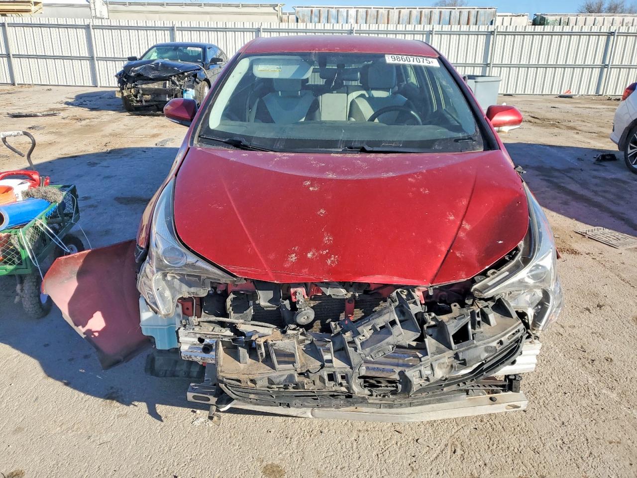 2016 TOYOTA PRIUS photo 5