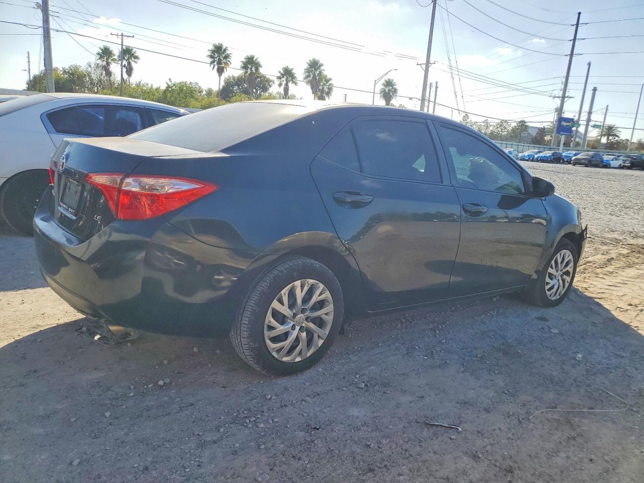 2017 TOYOTA COROLLA L photo 3