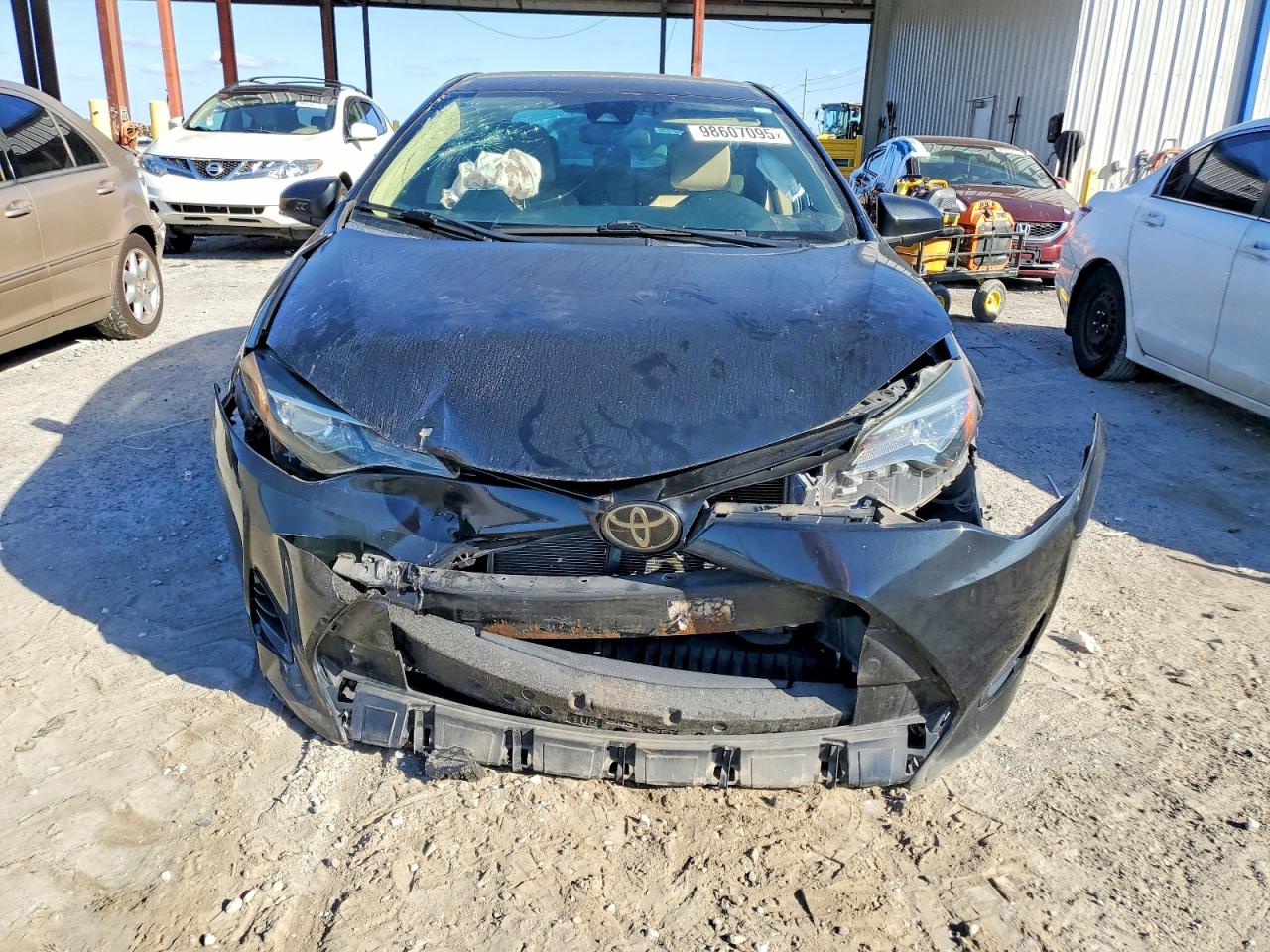2017 TOYOTA COROLLA L photo 5