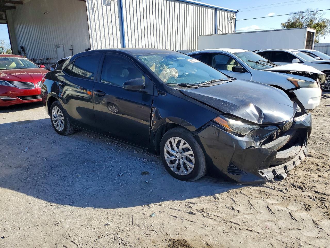 2017 TOYOTA COROLLA L photo 4