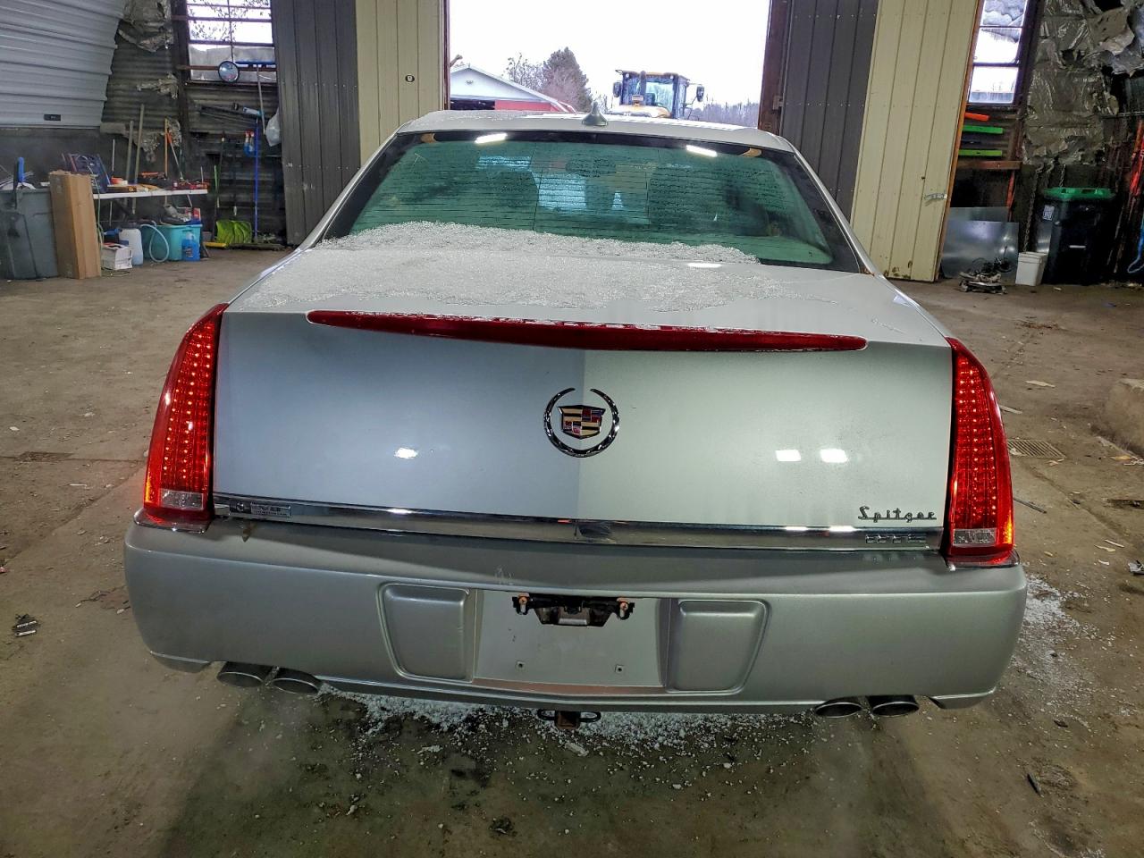 2011 CADILLAC DTS photo 6