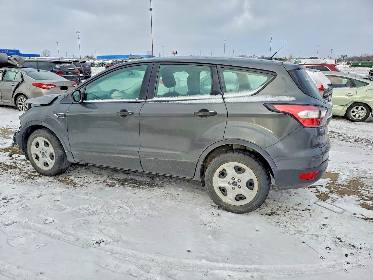 2018 FORD ESCAPE S photo 2
