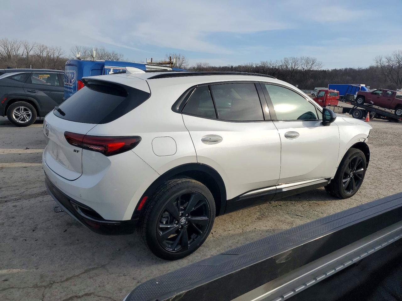 2023 BUICK ENVISION ESSENCE photo 3