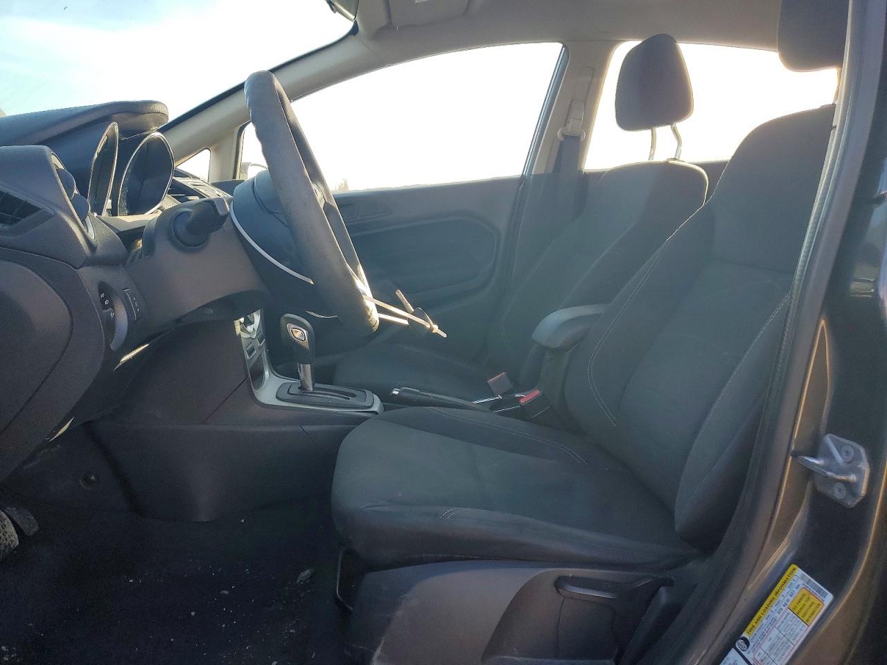2018 FORD FIESTA SE photo 7