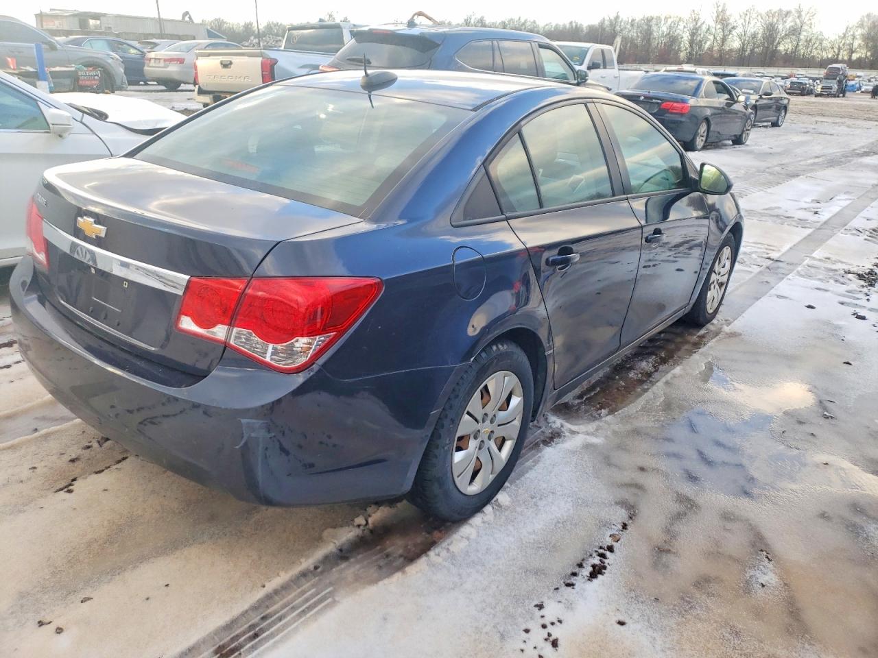 2016 CHEVROLET CRUZE LIMITED LS photo 3