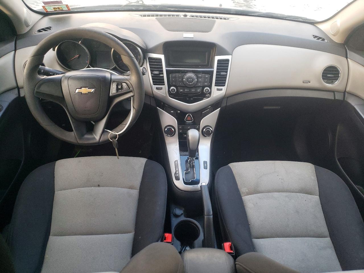 2016 CHEVROLET CRUZE LIMITED LS photo 8