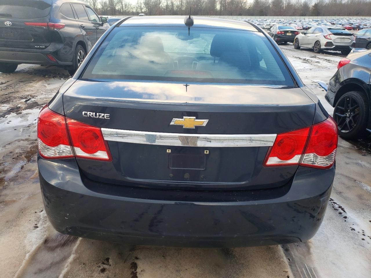 2016 CHEVROLET CRUZE LIMITED LS photo 6