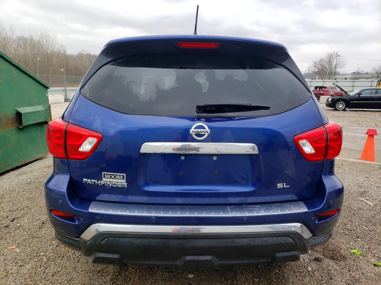 2017 NISSAN PATHFINDER SL photo 6