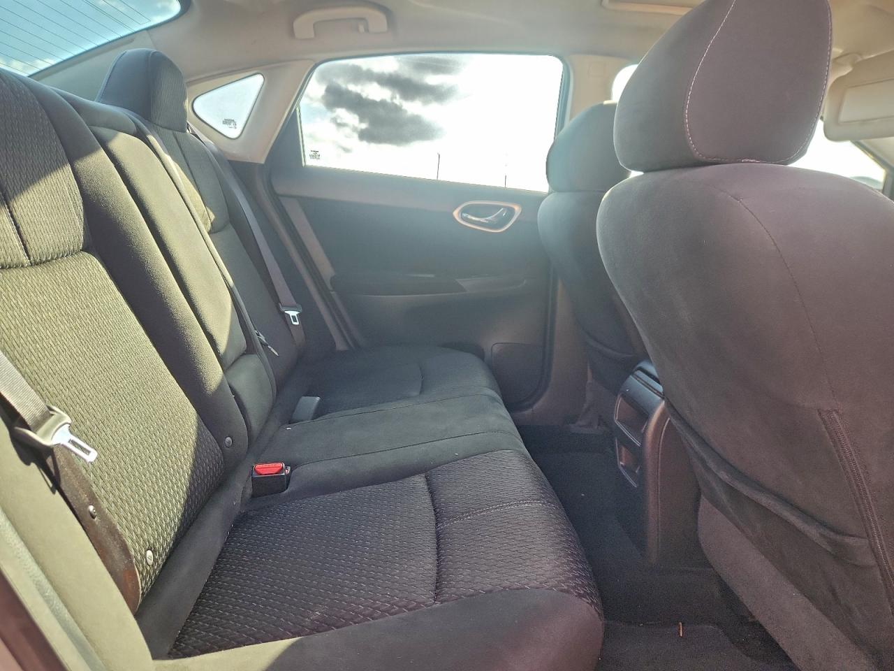 2014 NISSAN SENTRA S photo 10