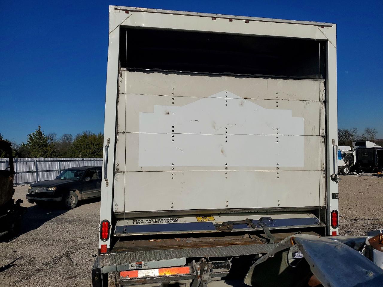 2020 FREIGHTLINER M2 106 MED - Box Truck photo 6