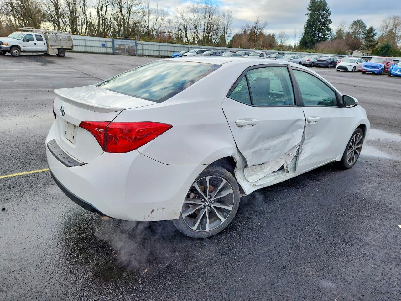 2017 TOYOTA COROLLA L photo 3