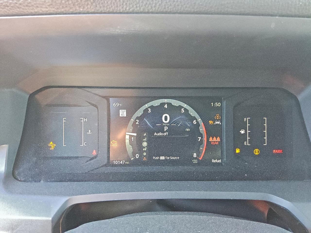 2025 TOYOTA TACOMA DOUBLE CAB photo 9