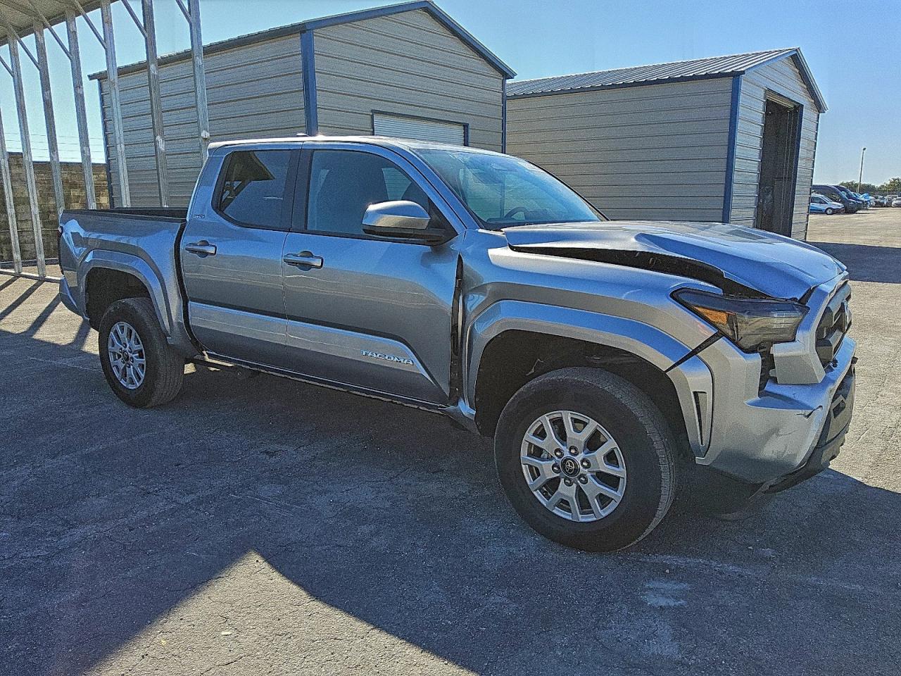 2025 TOYOTA TACOMA DOUBLE CAB photo 4