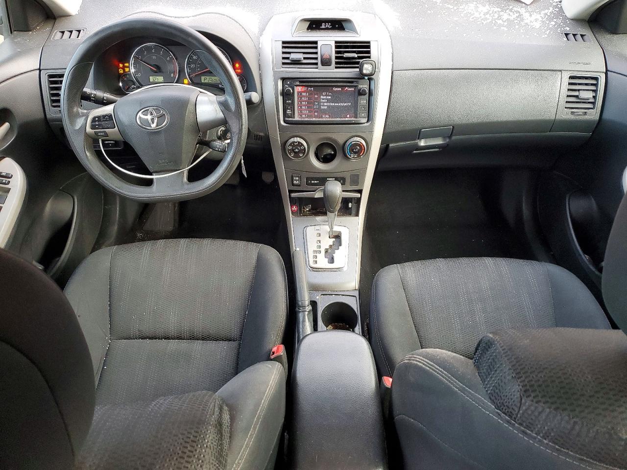 2013 TOYOTA COROLLA BASE photo 8