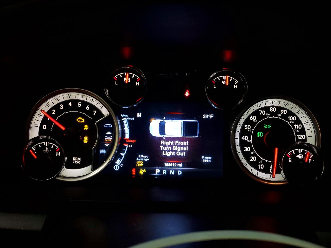 2014 RAM 1500 SLT photo 17