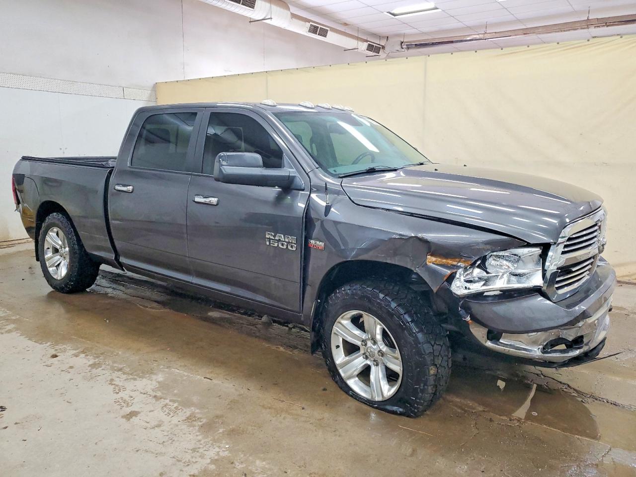 2014 RAM 1500 SLT photo 7