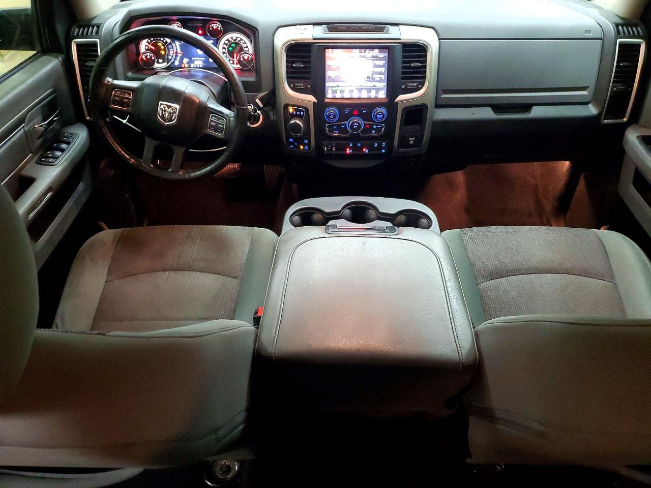 2014 RAM 1500 SLT photo 15