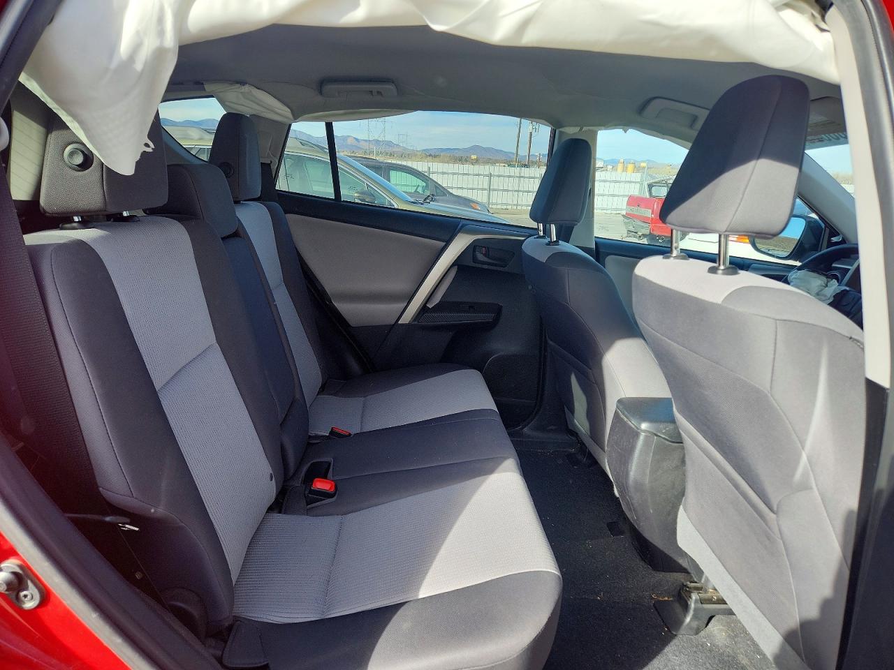 2015 TOYOTA RAV4 LE photo 11