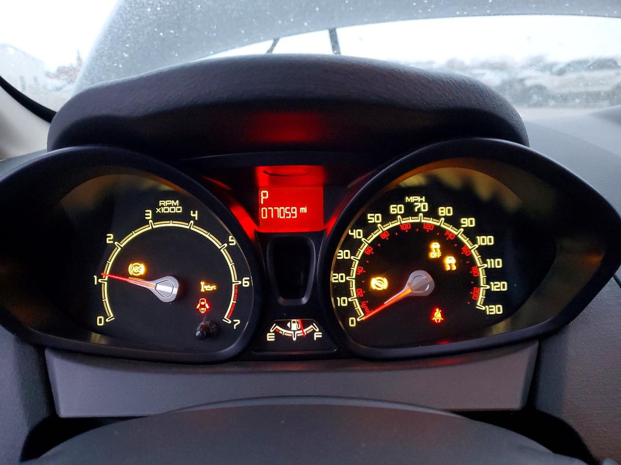 2012 FORD FIESTA S photo 9