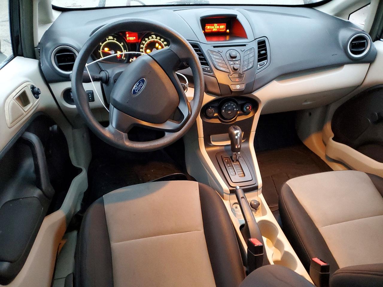 2012 FORD FIESTA S photo 8