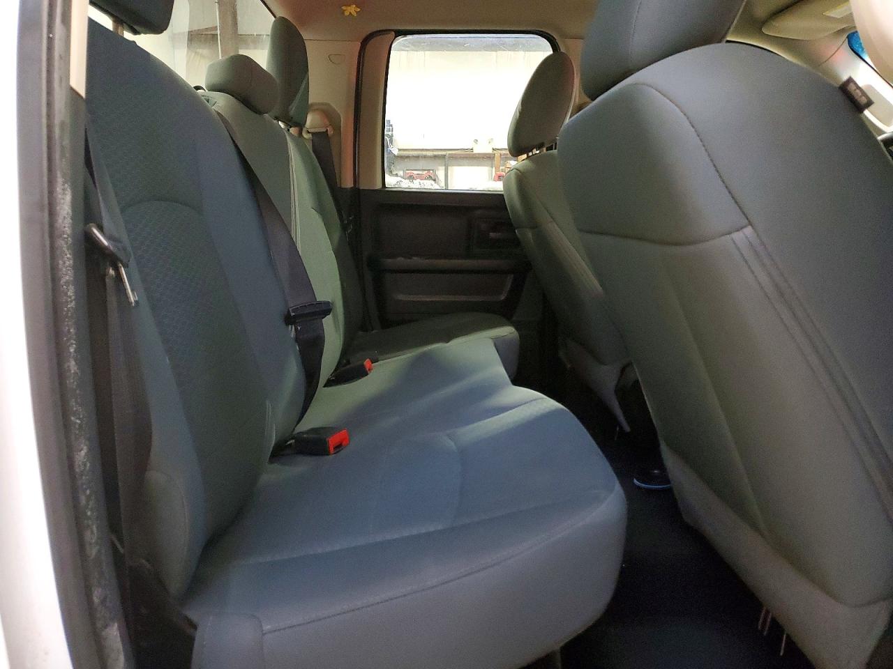 2015 RAM 1500 ST photo 10