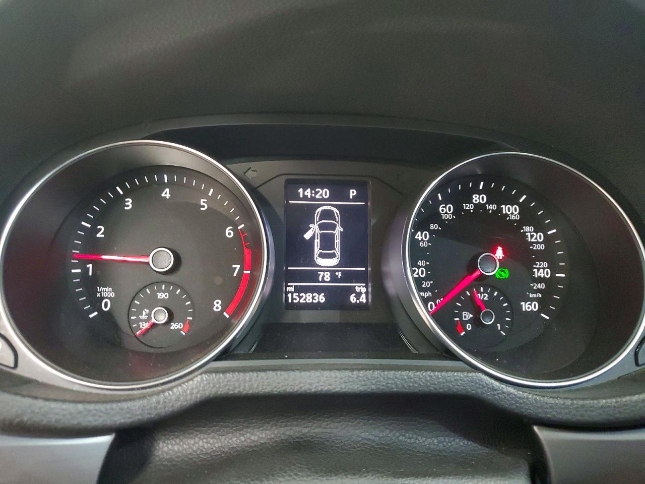 2017 VOLKSWAGEN PASSAT R-LINE photo 9