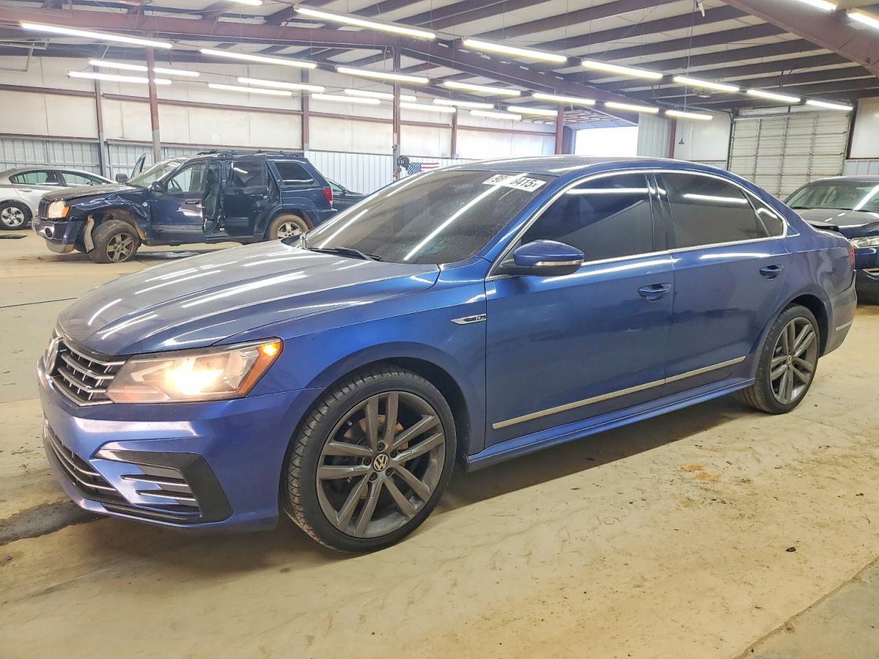 2017 VOLKSWAGEN PASSAT