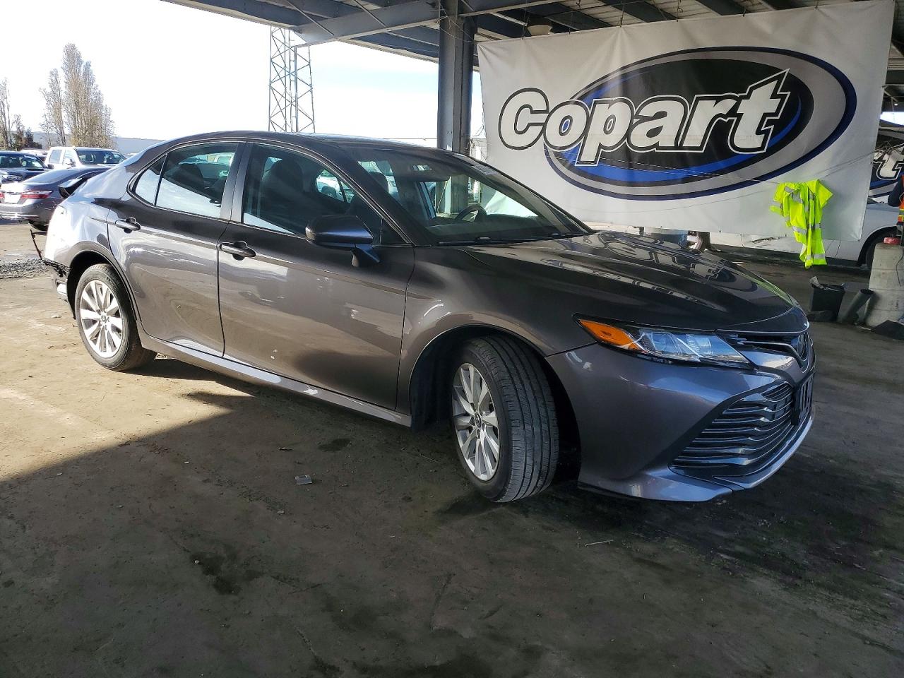 2019 TOYOTA CAMRY L photo 4