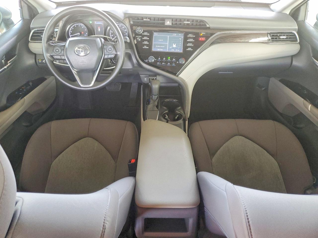 2019 TOYOTA CAMRY L photo 8