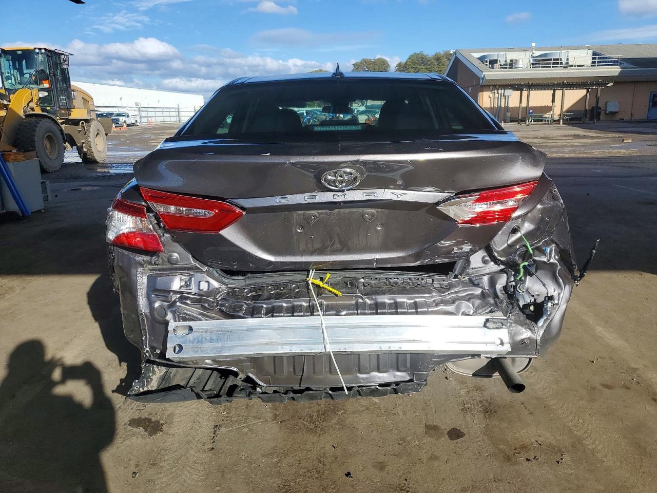 2019 TOYOTA CAMRY L photo 6