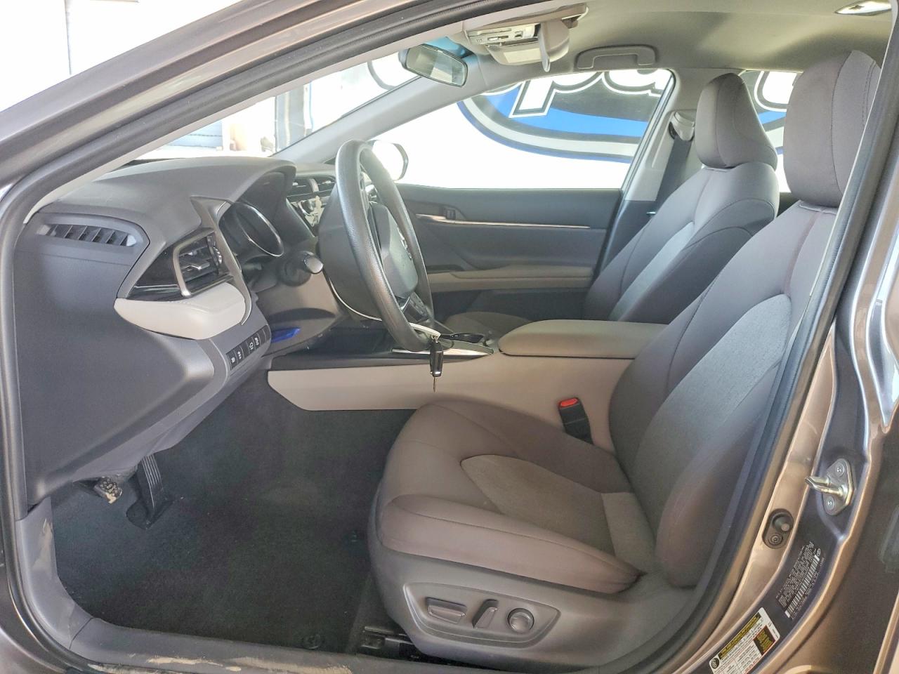 2019 TOYOTA CAMRY L photo 7