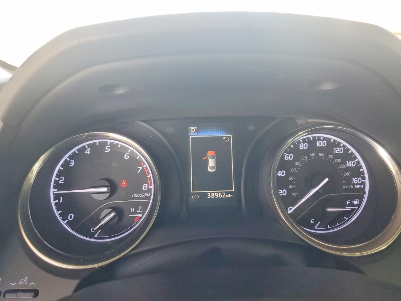 2019 TOYOTA CAMRY L photo 9
