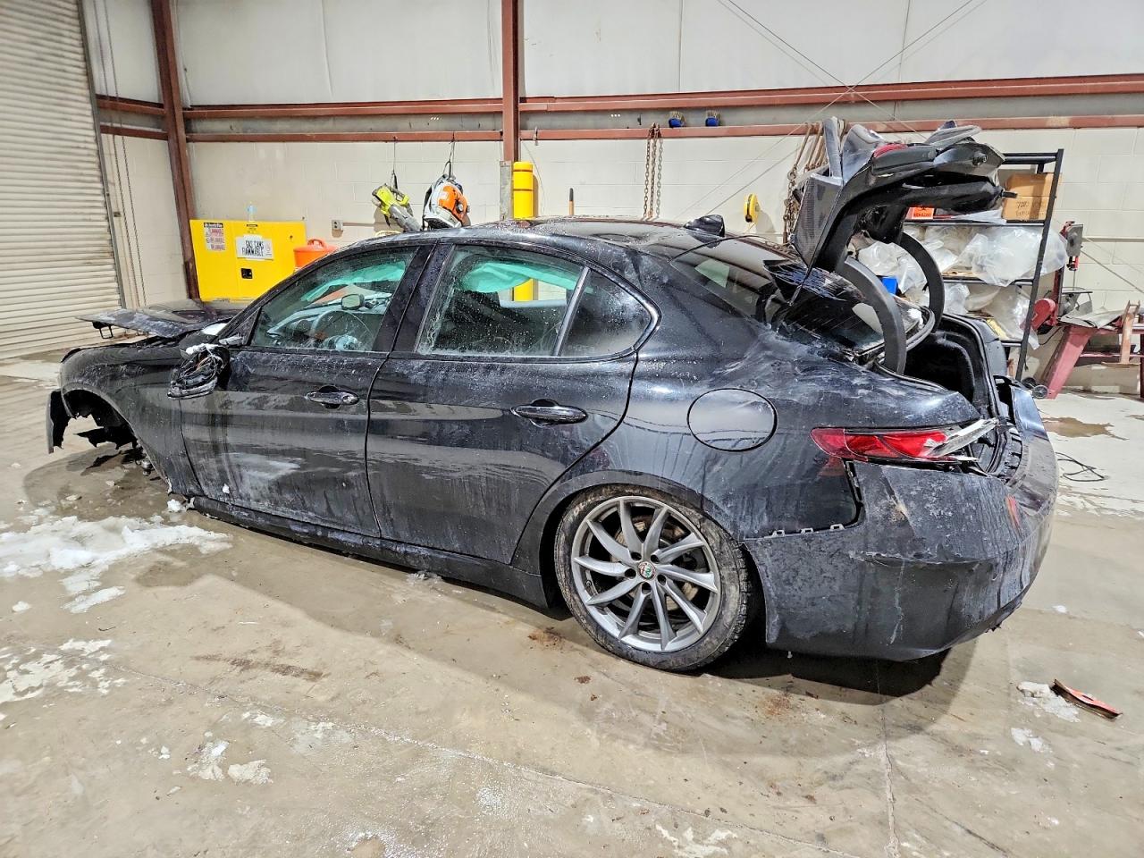 2017 ALFA ROMEO GIULIA Q4 photo 2