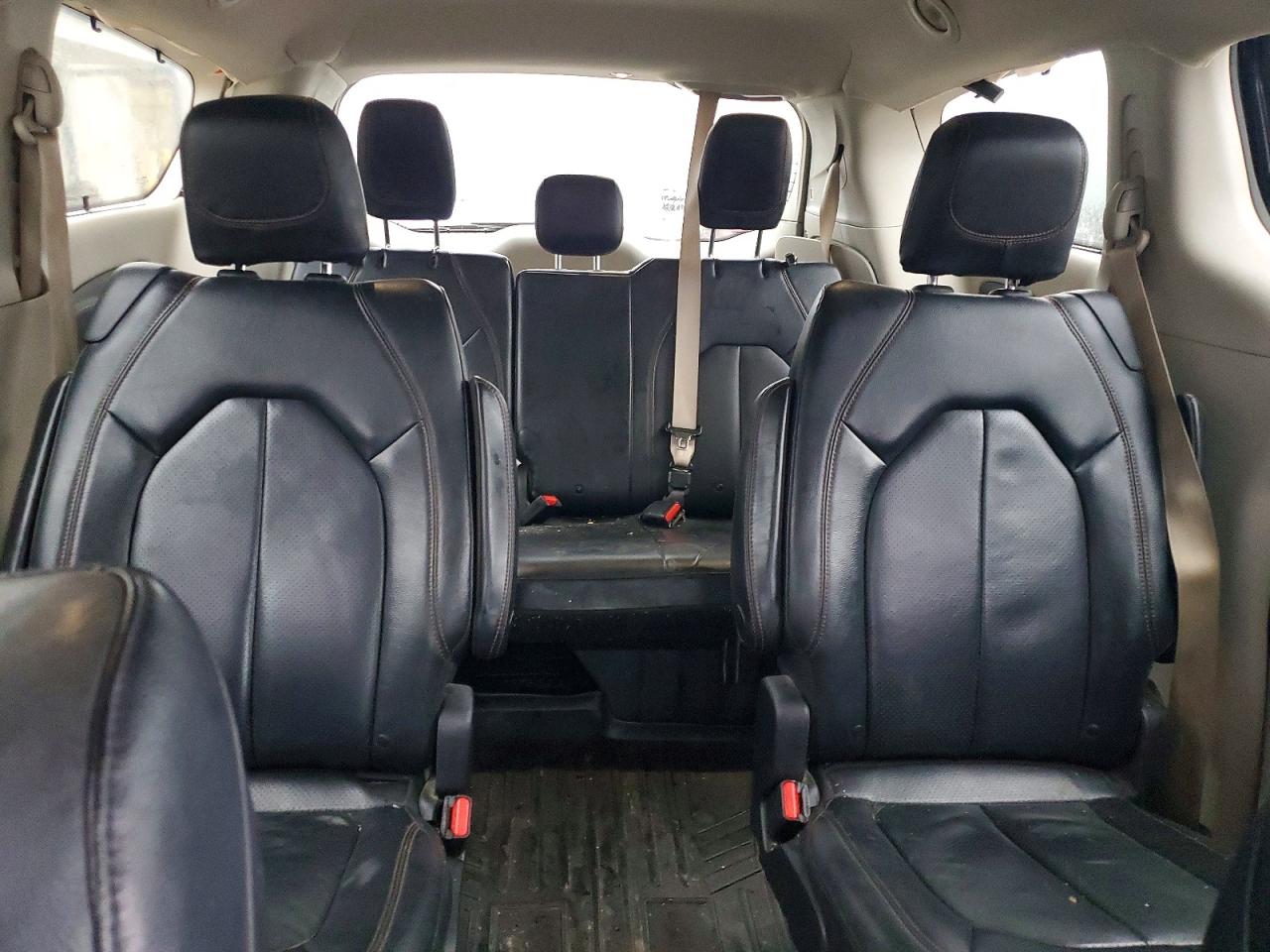 2019 CHRYSLER PACIFICA TOURING L photo 10