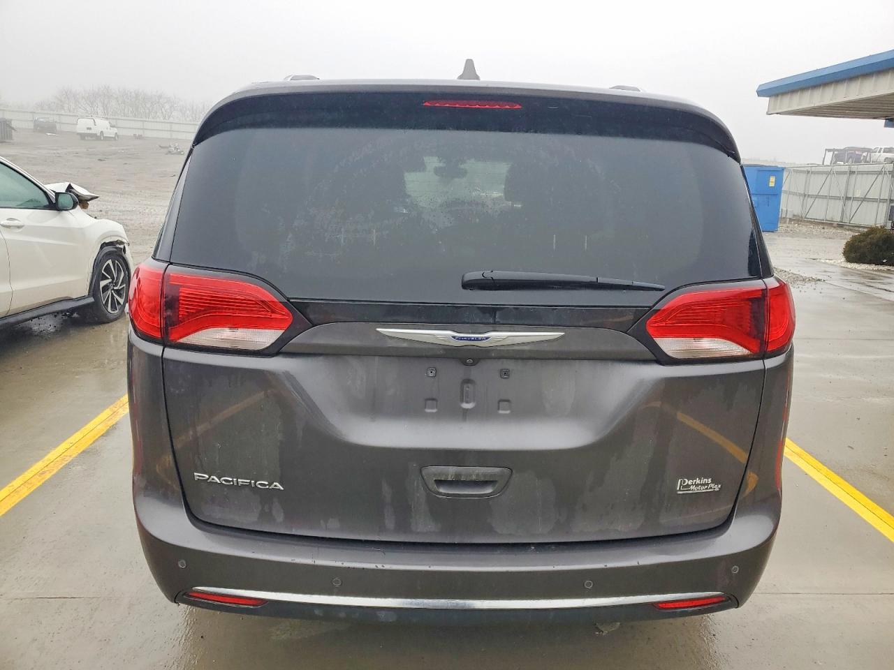 2019 CHRYSLER PACIFICA TOURING L photo 6