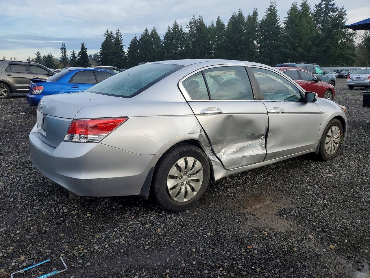 2010 HONDA ACCORD LX photo 3