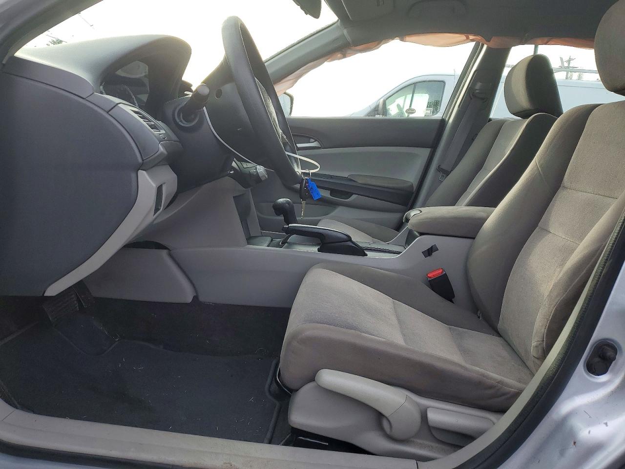 2010 HONDA ACCORD LX photo 7