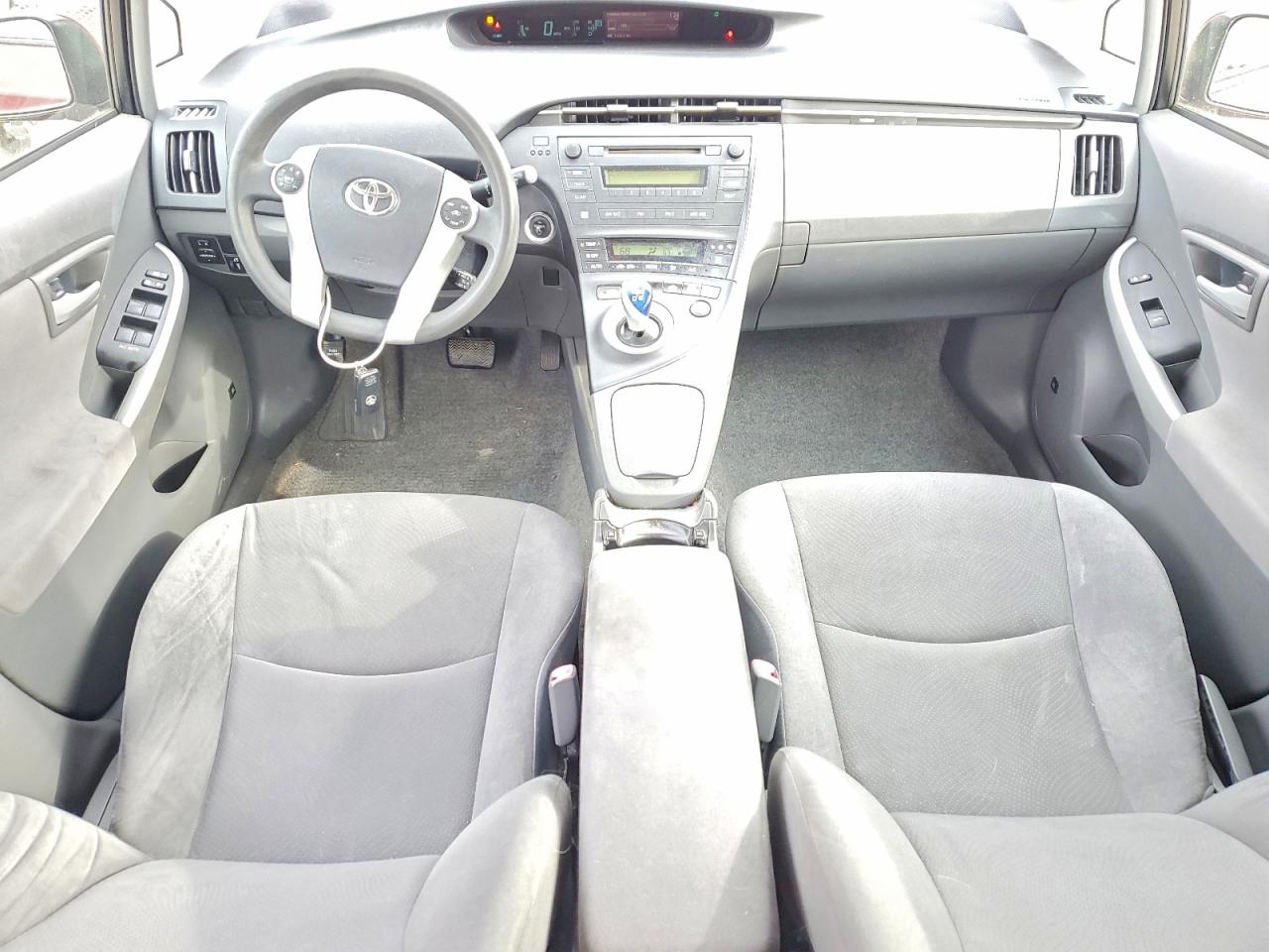 2011 TOYOTA PRIUS photo 8