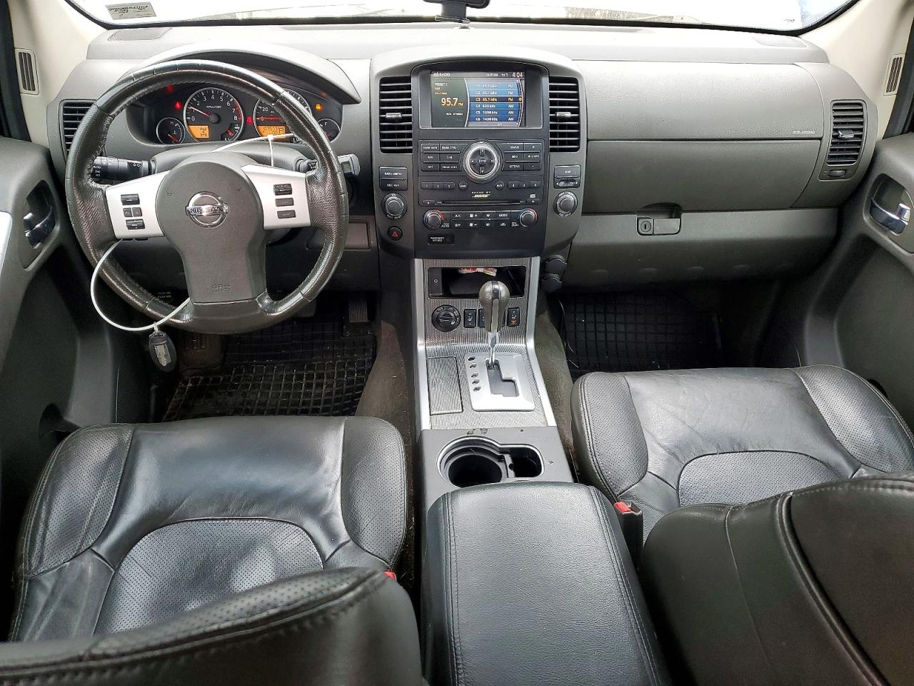 2011 NISSAN PATHFINDER S photo 8